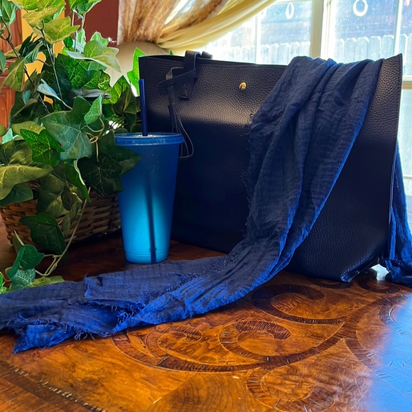 Handbags - Teacher, friend, gift set.  Bag, scarf and tumbler all included.  Navy blue.